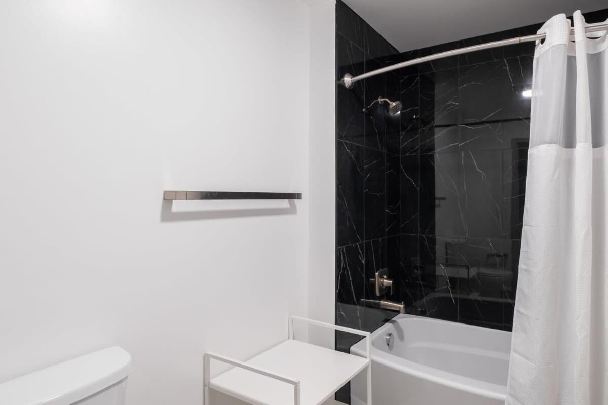 4B 2Ba Luxury Central Apartment With Gym تشارلوت المظهر الخارجي الصورة